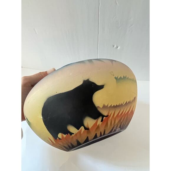 Air Brushed Southwestern Native American Pottery Bear Vase - Picture 8 of 13